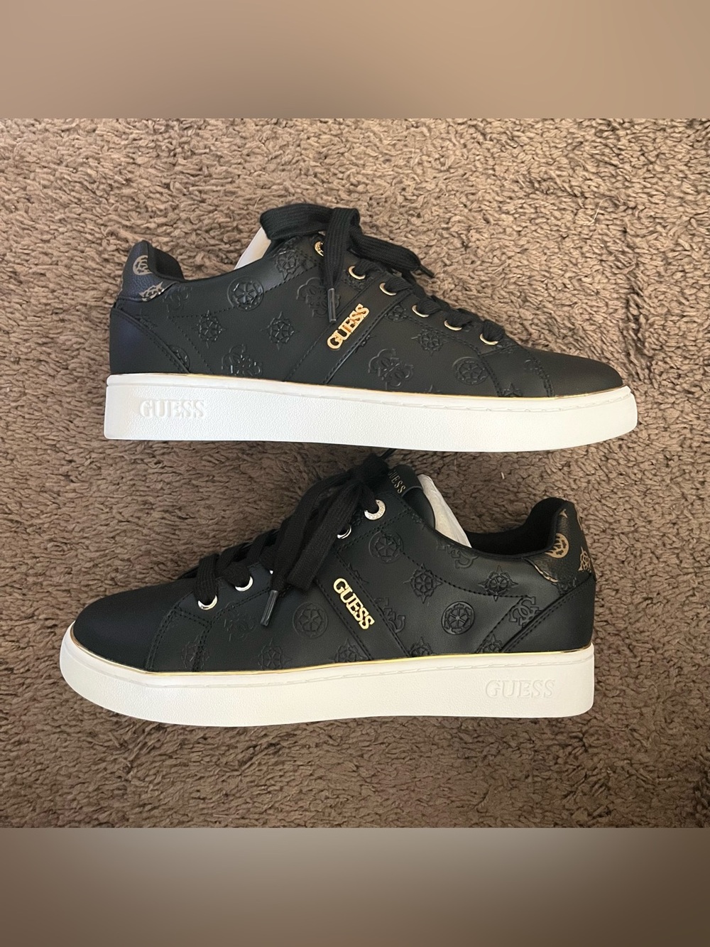 Guess Britz Low Top Sneakers 11 M Women’s Gold Black Signature Print NEW